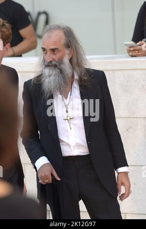 Warren Ellis nimmt an der BLONDEN Filmpremiere beim Venice Film Festival 79. 2022, September 8., Venedig Teil. FAMA © Fausto Marci Stockfoto
