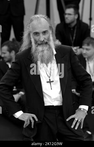 Warren Ellis nimmt an der BLONDEN Filmpremiere beim Venice Film Festival 79. 2022, September 8., Venedig Teil. FAMA © Fausto Marci Stockfoto