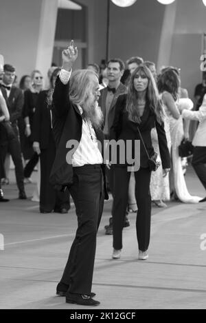 Warren Ellis nimmt an der BLONDEN Filmpremiere beim Venice Film Festival 79. 2022, September 8., Venedig Teil. FAMA © Fausto Marci Stockfoto