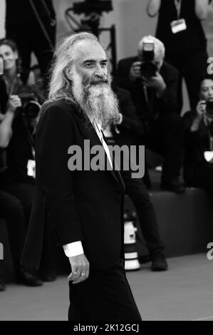 Warren Ellis nimmt an der BLONDEN Filmpremiere beim Venice Film Festival 79. 2022, September 8., Venedig Teil. FAMA © Fausto Marci Stockfoto