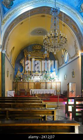 Das St. Johannes der Täufer, die römisch-katholische Kirche in Fira, Santorin, Griechenland Stockfoto