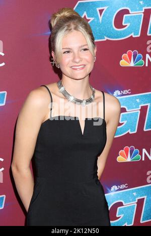 14. September 2022, Pasadena, CA, USA: LOS ANGELES - SEP 14: Darci Lynne Farmer bei der America's Got Talent Season 17 - Live Show-Gewinner Red Carpet im Pasadena Sheraton Hotel am 14. September 2022 in Pasadena, CA (Foto: © Kay Blake/ZUMA Press Wire) Stockfoto