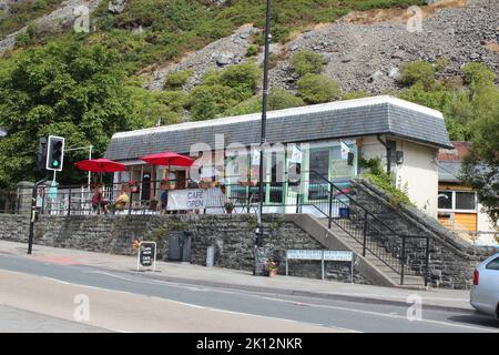 Die Ffestiniog und die Welsh Highland Railway fahren 40 Meilen durch den Snowdonia National Park Stockfoto