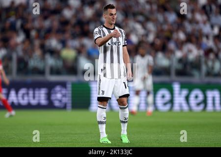 Arkadiusz Milik von Juventus FC zeigt sich während des UEFA Champions League Gruppe H-Spiels zwischen Juventus FC und SL Benfica am 14. September 2022 in Turin, Italien, im Allianz Stadium. Stockfoto