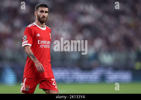 Rafa Silva von SL Benfica schaut während des UEFA Champions League Gruppe H Spiels zwischen Juventus FC und SL Benfica am 14. September 2022 in Turin, Italien, auf. Stockfoto