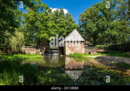 Deutschland, Ahaus, Westmuensterland, Münsterland, Westfalen, Nordrhein-Westfalen, NRW, Ahaus-Alstaette, Landgasthof Haarmühle, Gastronomie, Wasserm Stockfoto