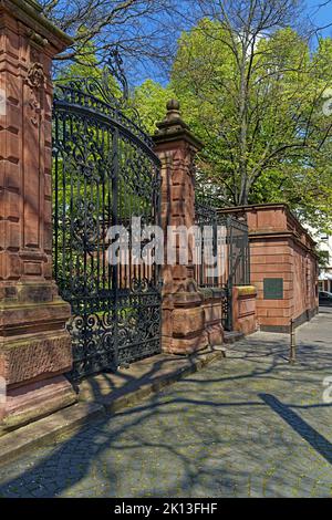 Heylshofpark, Eingang *** Ortsüberschrift *** Europa, Deutschland, Rheinland-Pfalz, Worms, Schloßplatz, Schum-City, Heylshofpark, Eingang, Sehenswürdigkeit, tou Stockfoto