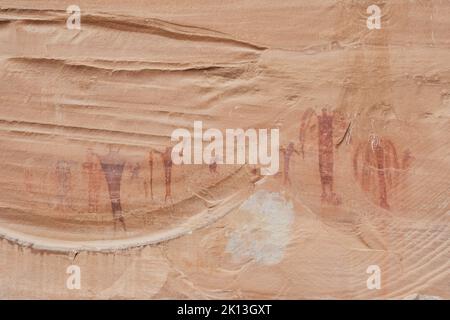 Eine Nahaufnahme von Petroglyphen auf Felsen in Utah Stockfoto