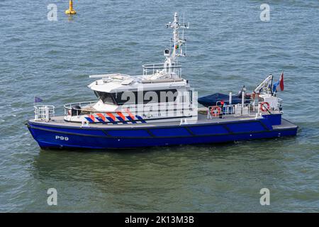 Rotterdam Sea Port Polizeiboot im Hafen von Rotterdam, Niederlande Stockfoto