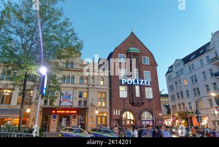St. Pauli Theater und Davidwache in Hamburg, Deutschland Stockfoto