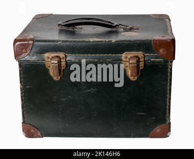 Vintage Spielzeug Nähmaschine Box mit Griff isoliert auf weiß Stockfoto