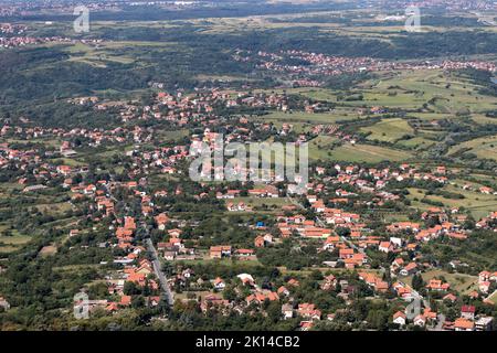 Atemberaubende Landschaft vom Avala-Turm in der Nähe der Stadt Belgrad, Serbien Stockfoto