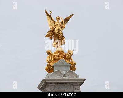 Queen Victoria Memorial vor dem Buckingham Palace, London, Großbritannien Stockfoto