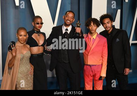 Will Smith, Jada Pinkett Smith, Willow Smith, Jaden Smith, Trey Smith nehmen an der Vanity Fair Oscar Party 2022 Teil, die von Radhika Jones im Wallis Annenb veranstaltet wird Stockfoto