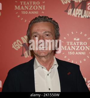 Mailand, Italien Teatro Manzoni 150 Jahre Applaus Präsentation der Theatersaison 2022-23 mit Fotoanfall verschiedener anwesender Künstler. Im Bild: Pupo Stockfoto