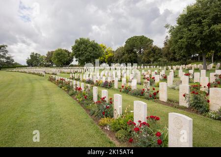 Der Kriegsfriedhof am Fluss Sangro ist ein britischer und Commonwealth-Friedhof in der Nähe von Torino di Sangro in der Provinz Chieti, Italien. Stockfoto