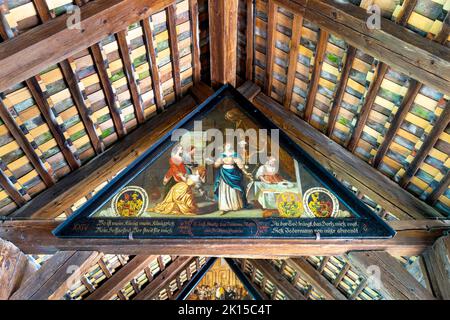 Gemälde von der Totentanz (Danse Macabre) auf der historischen Holzbrücke Spreuerbrücke, Luzern, Schweiz Stockfoto