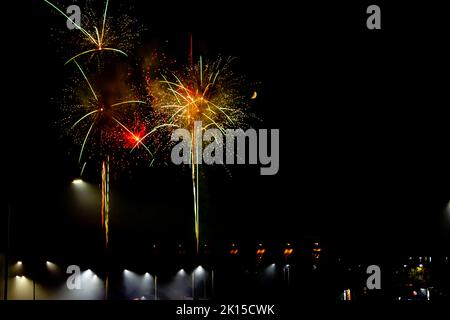 Lagerfeuer-Nachtfeuerwerk in Mansfield Stockfoto
