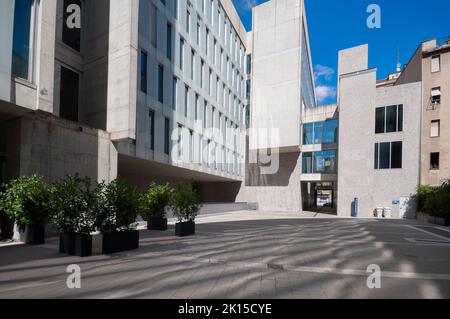 Italien, Lombardei, Mailand, Luigi Bocconi Commercial University, Courtyard Stockfoto