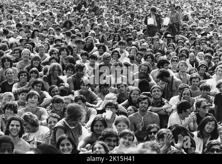 Ein Blick auf einen Teil des Publikums beim Woodstock Music Festival; 1969. Stockfoto