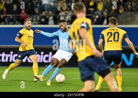 Brüssel, Belgien. 15. September 2022. Malmos Isaac Kiese Thelin erzielte das Tor 1-2 während eines Fußballspiels zwischen der belgischen Royale Union Saint-Gilloise und dem Schwedischen Malmo Fotbollforening, Donnerstag, 15. September 2022 in Leuven, am 2. Tag der Gruppenphase der UEFA Europa League. BELGA FOTO JOHAN EYCKENS Kredit: Belga Nachrichtenagentur/Alamy Live News Stockfoto