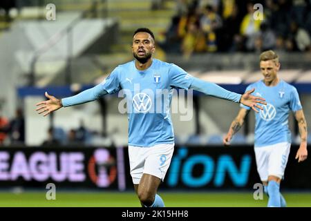 Brüssel, Belgien. 15. September 2022. Isaac Kiese Thelin von Malmo feiert am Donnerstag, dem 15. September 2022, in Leuven, am 2. Tag der UEFA Europa League Gruppenphase, nach dem Tor während eines Fußballspiels zwischen der belgischen Royale Union Saint-Gilloise und dem Schwedischen Malmo Fotbollforening. BELGA FOTO JOHAN EYCKENS Kredit: Belga Nachrichtenagentur/Alamy Live News Stockfoto