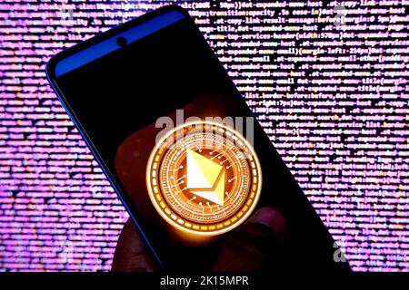 Indien. 15. September 2022. In dieser Abbildung ist ein Ethereum-Logo zu sehen, das auf einem android-Smartphone angezeigt wird. (Bild: © Avishek das/SOPA Images via ZUMA Press Wire) Stockfoto