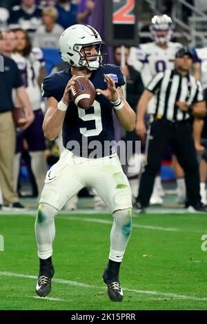 Penn State Quarterback Trace McSorely in Aktion während eines NCAA-Bowl-Spiels. Stockfoto