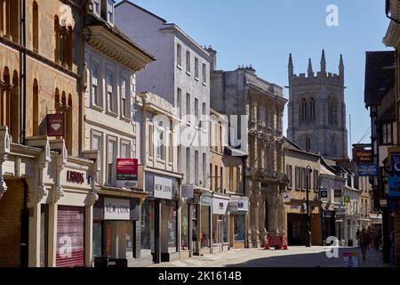 Blick auf die Stamford's High Street in Lincolshire, Großbritannien Stockfoto