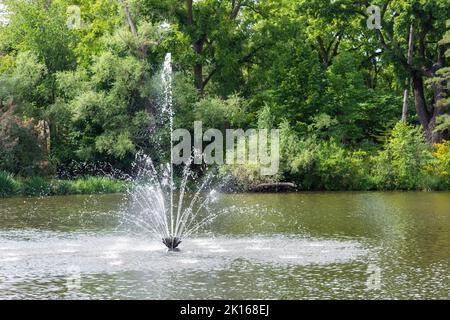 Brunnen im Mill Teichpark in Richmond Hill, Ontario, Kanada Stockfoto