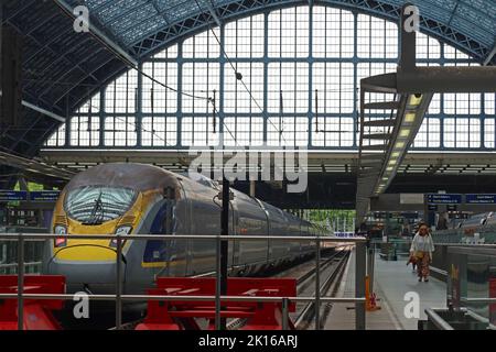 Eurostar E320, Zug 4001, St. Pancras International, British Rail Klasse 374, EMU-Elektrozug, London, Stockfoto