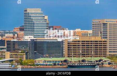 USS Constellation, ein Kriegsschiff, das letzte von der US Navy gebaute reine Segelschiff, in Baltimore Inner Harbor, Baltimore, Maryland. Stockfoto