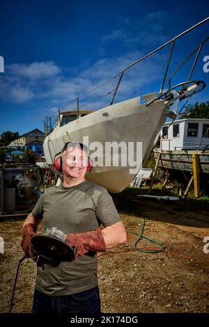 Festsetzung eines Bootes in Holyhead North Wales Stockfoto