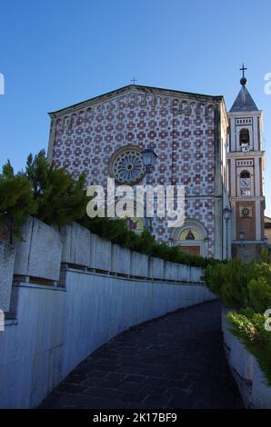 Heiligtum des Heiligen Antlitzes von Manoppello.Es ist eine der wichtigsten Kirchen von Manoppello in der Provinz Pescara in den Abruzzen Stockfoto