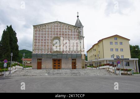 Heiligtum des Heiligen Antlitzes von Manoppello.Es ist eine der wichtigsten Kirchen von Manoppello in der Provinz Pescara in den Abruzzen Stockfoto