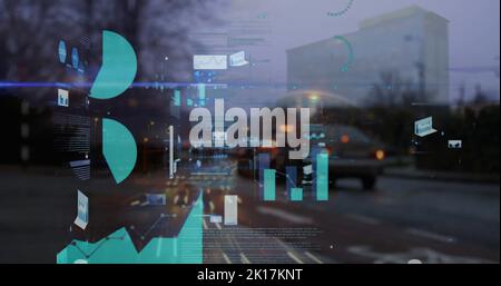 Bild der statistischen Datenverarbeitung gegen den nächtlichen Stadtverkehr Stockfoto