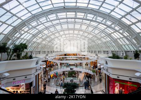 Türkei, Istanbul, Istinye, Einkaufszentrum Istinye Park, Stockfoto