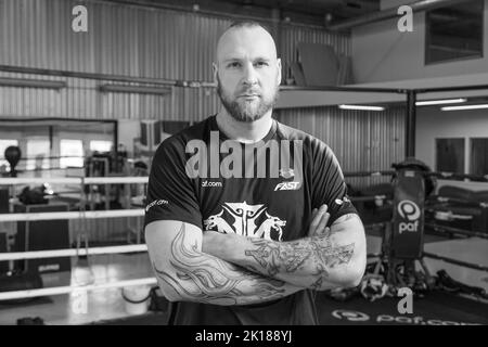 Das finnische Schwergewicht Robert Helenius in seiner Trainingshalle in Mariehamn am Åland in Finnland, März 2019. Foto: Rob Watkins Stockfoto