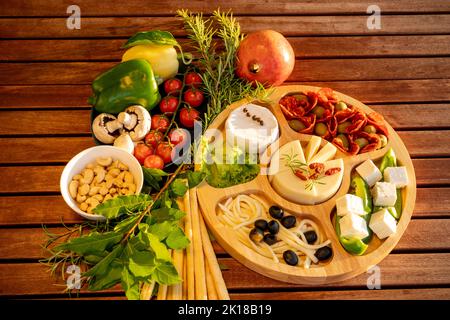 Gesunder Käsesnack im Sommer (CTK Photo/Ondrej Zaruba) Stockfoto