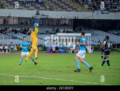 Kalkutta, Indien. 14. September 2022. Verschiedene Momente des Halbfinales 1. des Indian Oil Durand Cup 2022 131. in Kalkutta im VYBK (Vivekananda Yuva Bharati Krirangan/Salt Lake Stadium) zwischen Mumbai City FC (MCFC) und Mohammedan Sporting (MDSP). Der FC Mumbai City (MCFC) schlägt den Lokalgiganten Mohammedan Sporting (MDSP) um 1-0 Margen durch das Tor in der letzten Minute von Bipin Singh (Jersey No-29). (Foto von Amlan Biswas/Pacific Press/Sipa USA) Quelle: SIPA USA/Alamy Live News Stockfoto