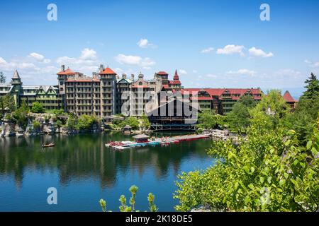 New Paltz, New York - 11. Juli 2015: Das viktorianische Schlossresort wurde 1869 von der Familie Smiley gegründet und liegt im Hudson Valley, 90 km entfernt Stockfoto