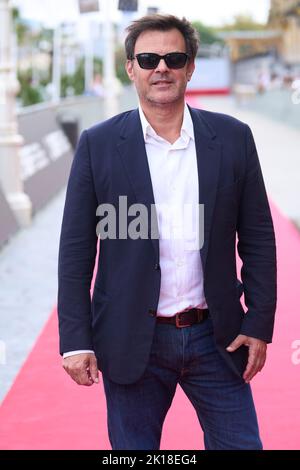 San Sebastian, Spanien. 16. September 2022. 16. September 2022, Donostia/San Sebastian, Euskadi, Spanien: François Ozon nahm am 16. September 2022 im Victoria Eugenia Theater in Donostia/San Sebastian, Spanien, am Red Carpet „Peter von Kant“ während des 70. San Sebastian International Film Festival Teil (Bildquelle: © Jack Abuin/ZUMA Press Wire) Bildquelle: ZUMA Press, Inc./Alamy Live News Stockfoto