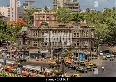 Architektonisches Heritage140 Jahre altes Capitol Cinema, viktorianisches Gebäude gegenüber Chhatrapati Shivaji Maharaj Terminus Mumbai Maharashtra in Stockfoto