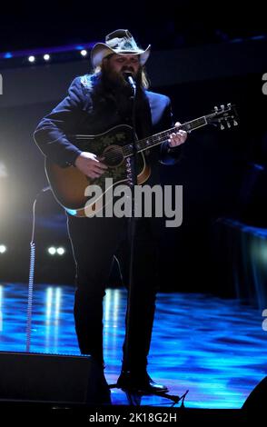 Chris Stapleton auf der Bühne für CMT-GIGANTEN: VINCE GILL Stage Show, Fisher Center for the Performing Arts in Belmont, Nashville, TN 12. September 2022. Foto: MORA/Everett Collection Stockfoto