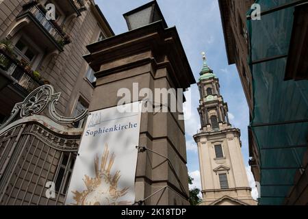 Sophienkirche. Die ursprüngliche evangelische Kirche wurde von Philipp Gerlach entworfen und 1713 geweiht. Der barocke Turm wurde 1732-34 von Johan hinzugefügt Stockfoto