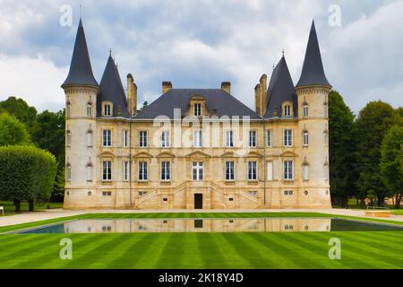 Weingut Pichon-Longueville-Baron Schloss von der öffentlichen Straße Stockfoto