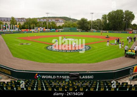 Regensburg, Bayern, Deutschland. 16. September 2022. Letzte Vorbereitungen für die WM-Qualifikation im Armin Wolf Stadium in Regensburg vor dem Spiel zwischen Spanien und Südafrika. (Bild: © Kai Dambach/ZUMA Press Wire) Bild: ZUMA Press, Inc./Alamy Live News Stockfoto