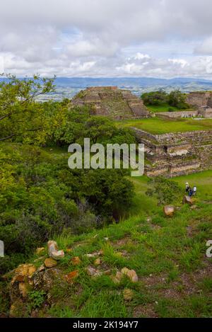 Zapotec Pyramide, Blick von der Südplattform, archäologische Stätte Monte Alban, Oaxaca México Stockfoto