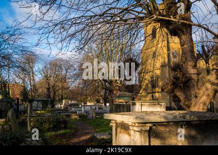 St. Mary's Churchyard, Walthamstow, London, England, Großbritannien Stockfoto