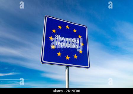 Grenzschild der Slowakischen Republik an der tschechisch-slowakischen Grenze. Stockfoto